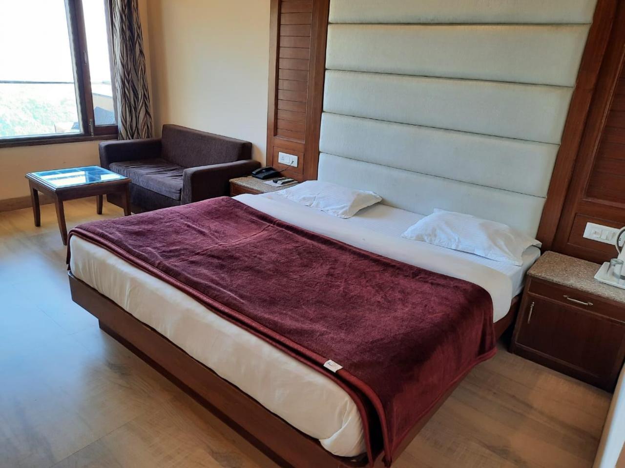 Basera Hotel Mussoorie Esterno foto