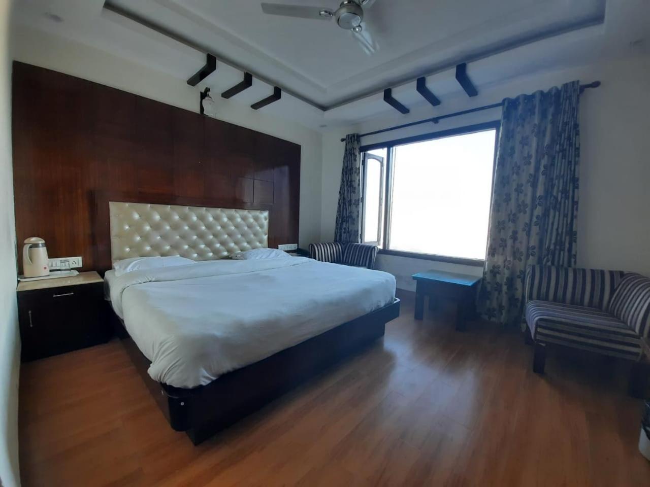 Basera Hotel Mussoorie Esterno foto