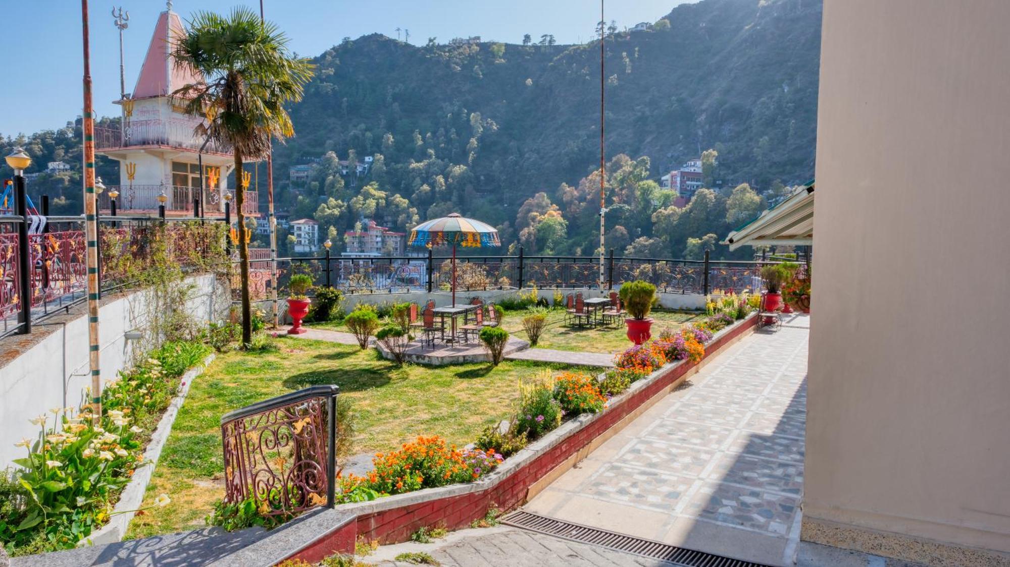 Basera Hotel Mussoorie Esterno foto