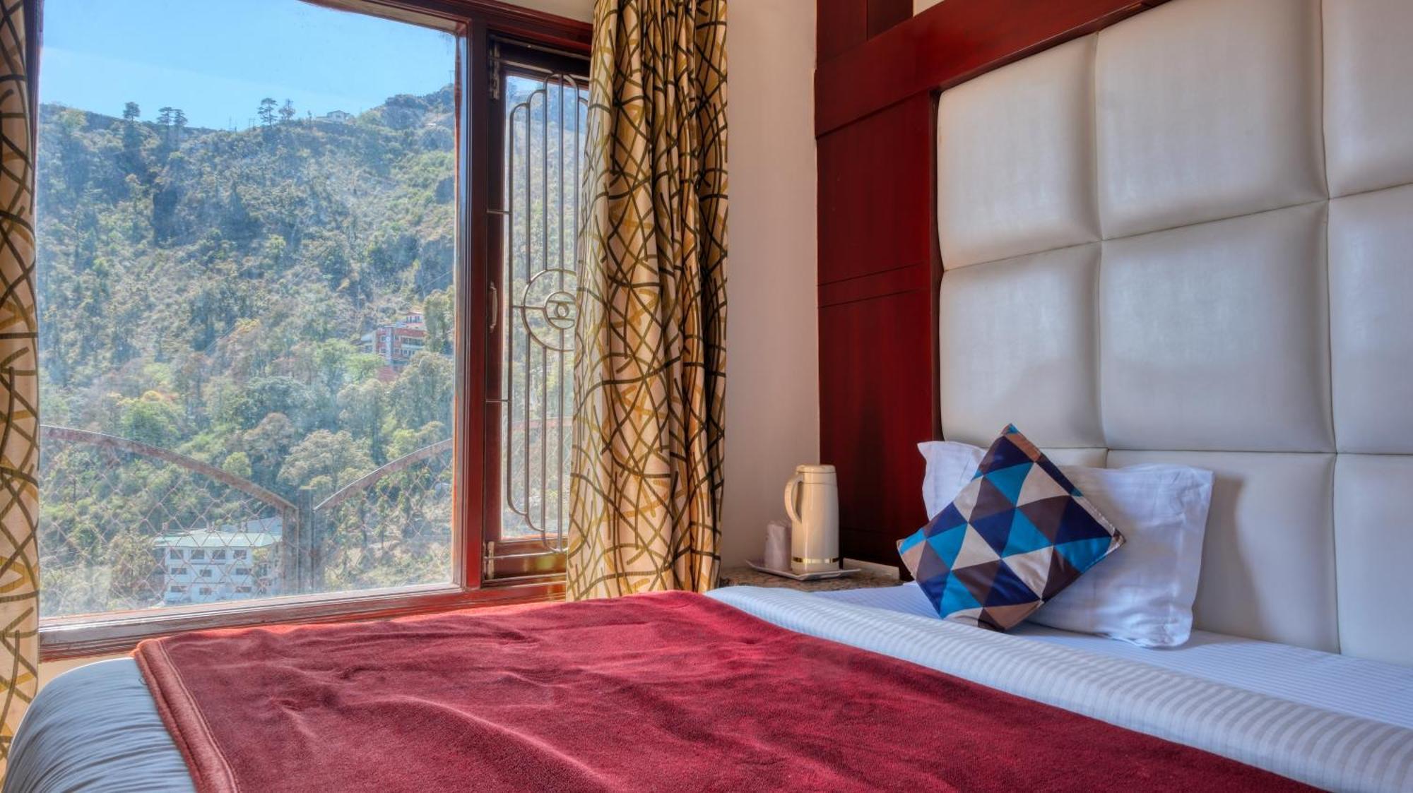 Basera Hotel Mussoorie Esterno foto