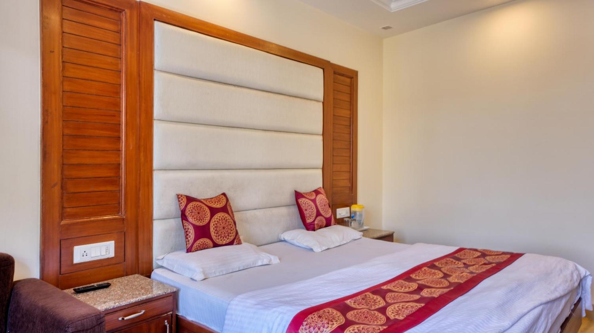 Basera Hotel Mussoorie Esterno foto