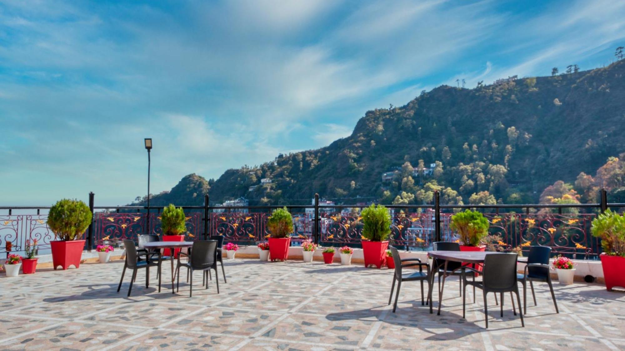Basera Hotel Mussoorie Esterno foto
