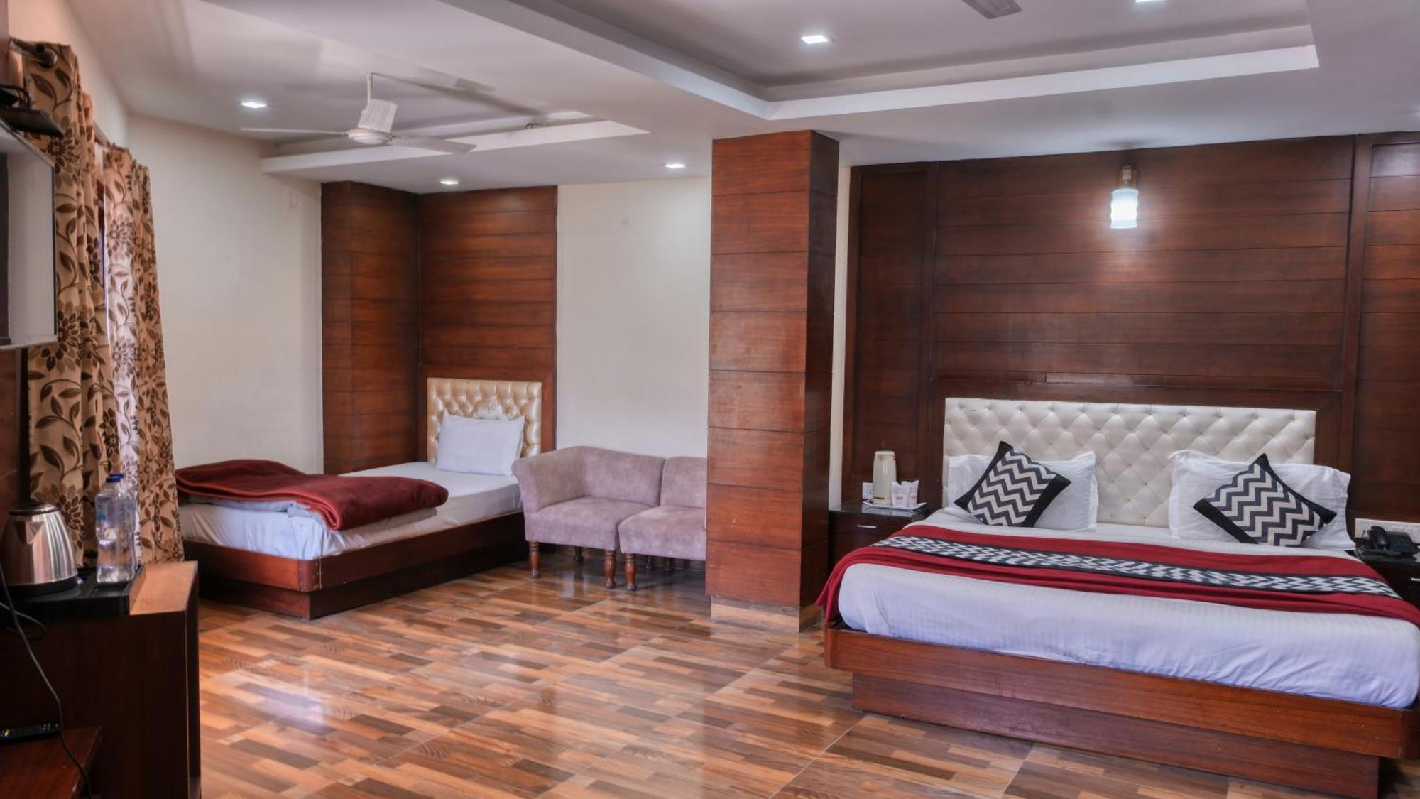 Basera Hotel Mussoorie Esterno foto